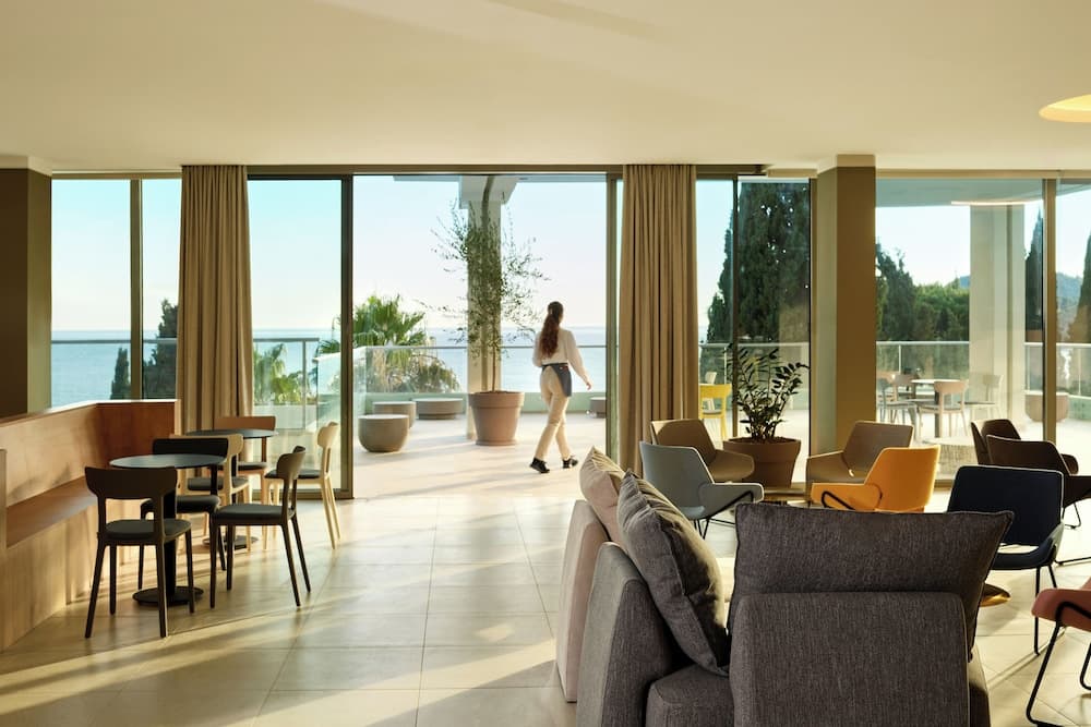 Lobi dinlenme salonu