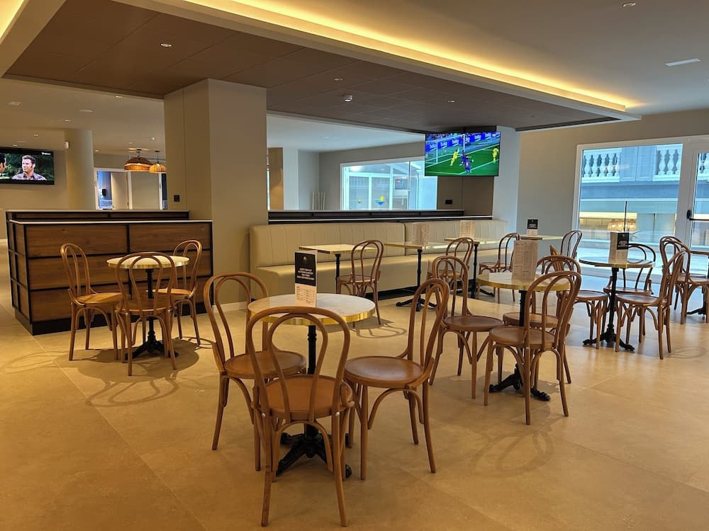 Lobi dinlenme salonu