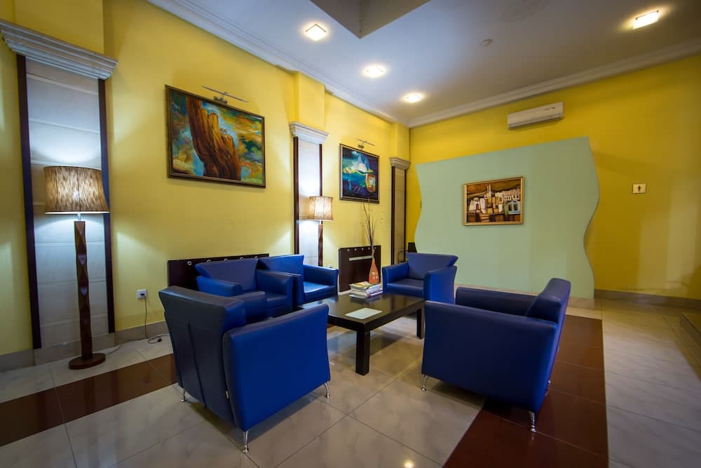 Lobi dinlenme salonu