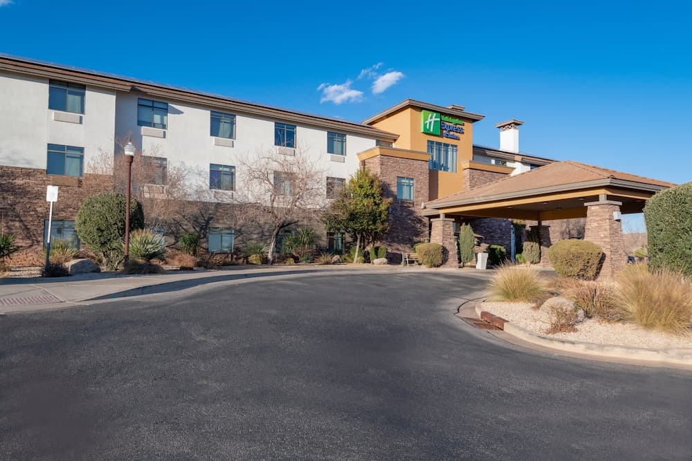 Holiday Inn Express & Suites St. George North - Zion by IHG