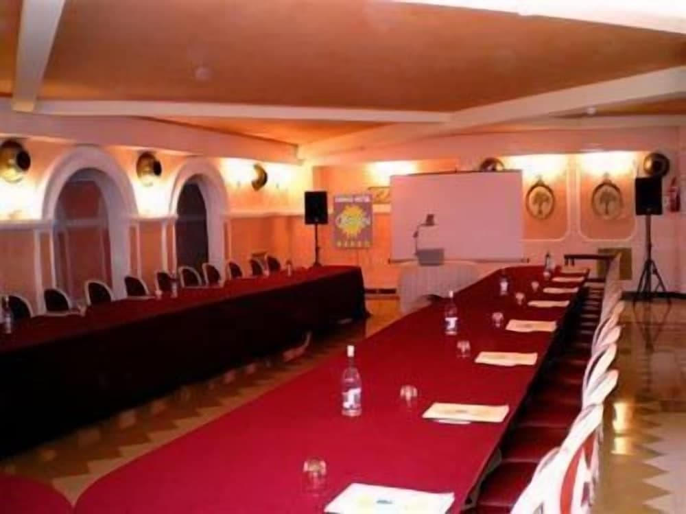 Toplantı salonu/imkânları