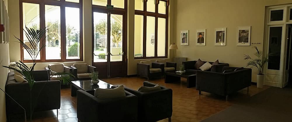 Lobi dinlenme salonu