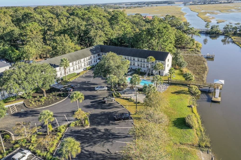 Charleston Creekside Inn
