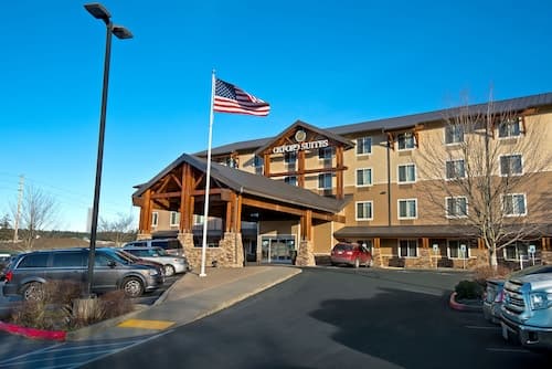 Oxford Suites Silverdale