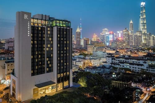 Renaissance Shanghai Yu Garden Hotel on the Bund by Nanjing Road