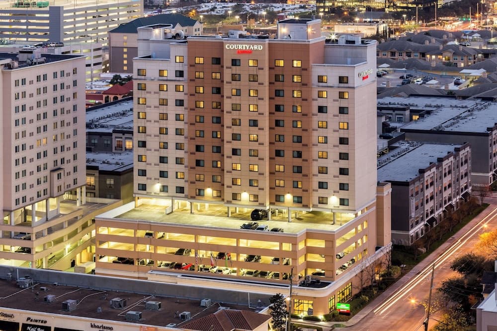 Courtyard by Marriott Houston by the Galleria