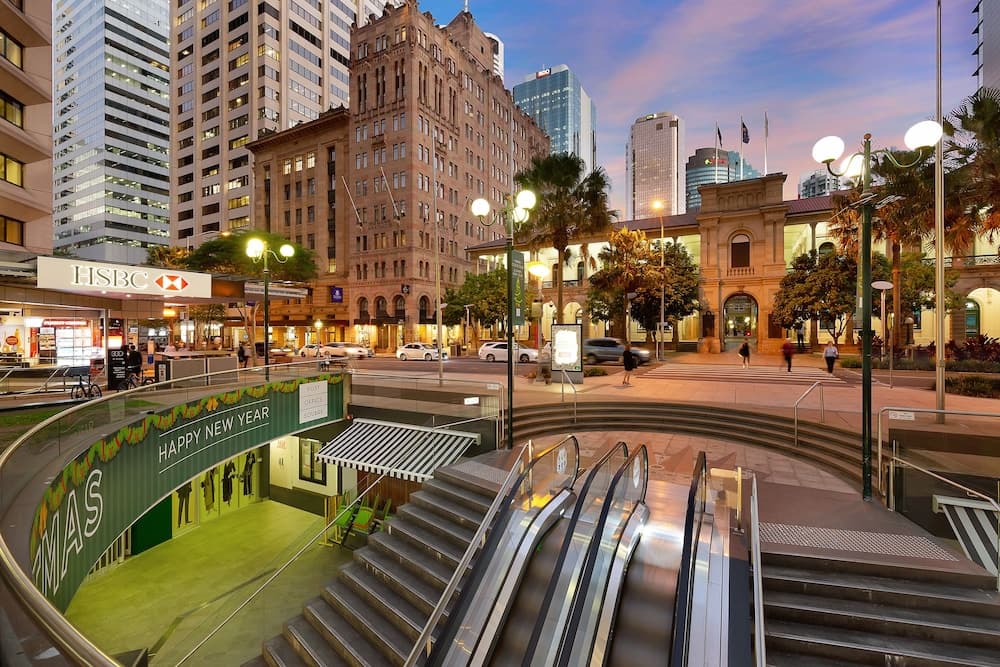 The Manor Apartment Hotel