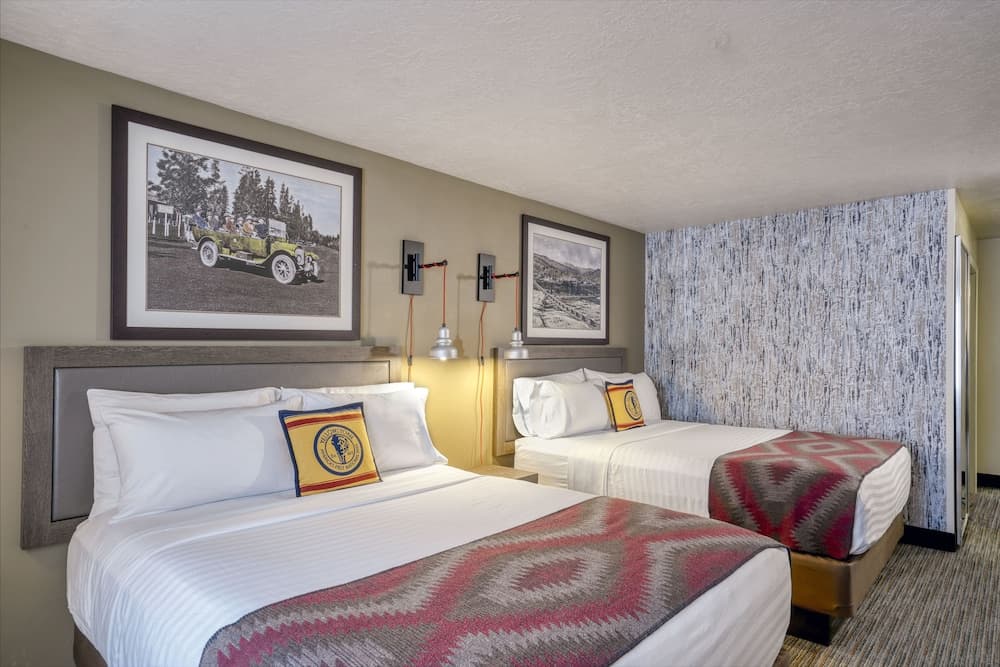 Yellowstone Park Hotel