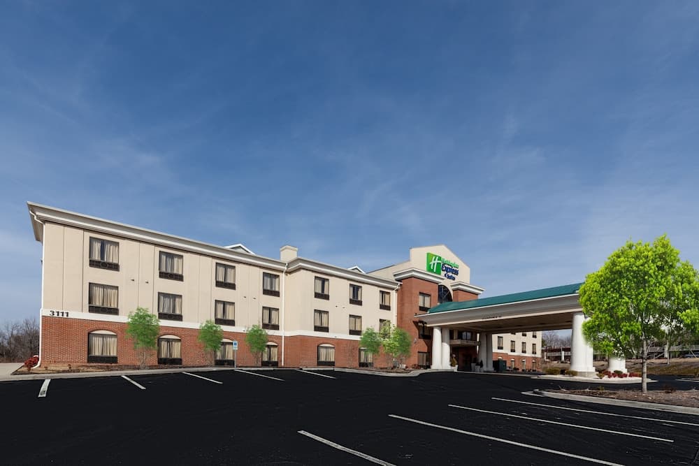 Holiday Inn Express Hotel & Suites Greensboro - East by IHG