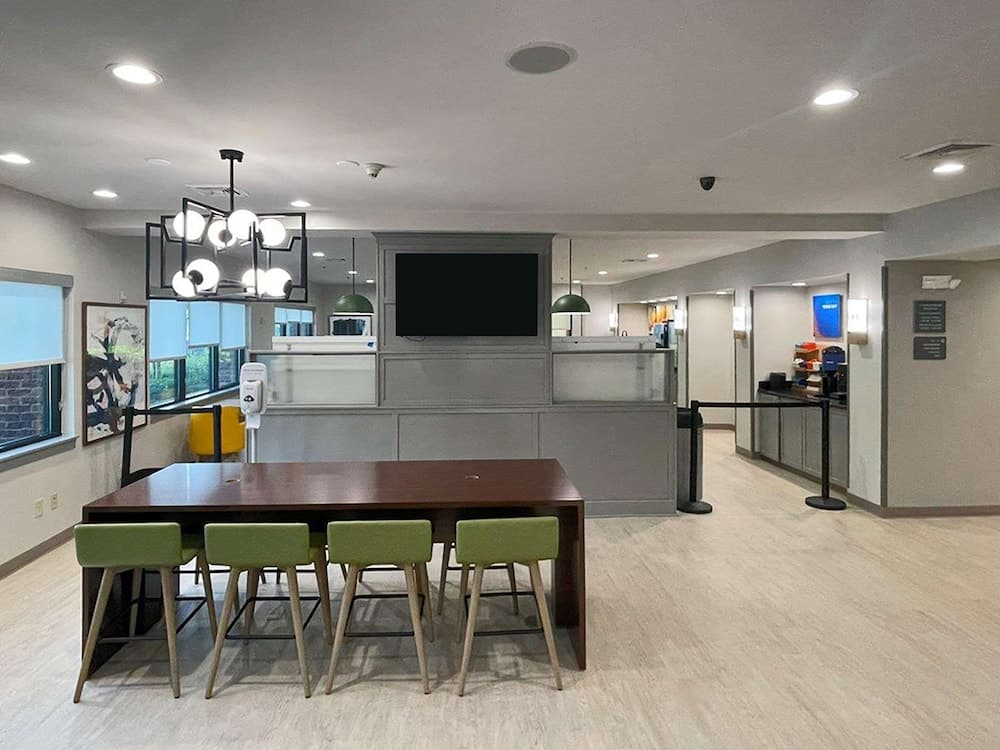 Comfort Suites Mobile-South Alabama University Area