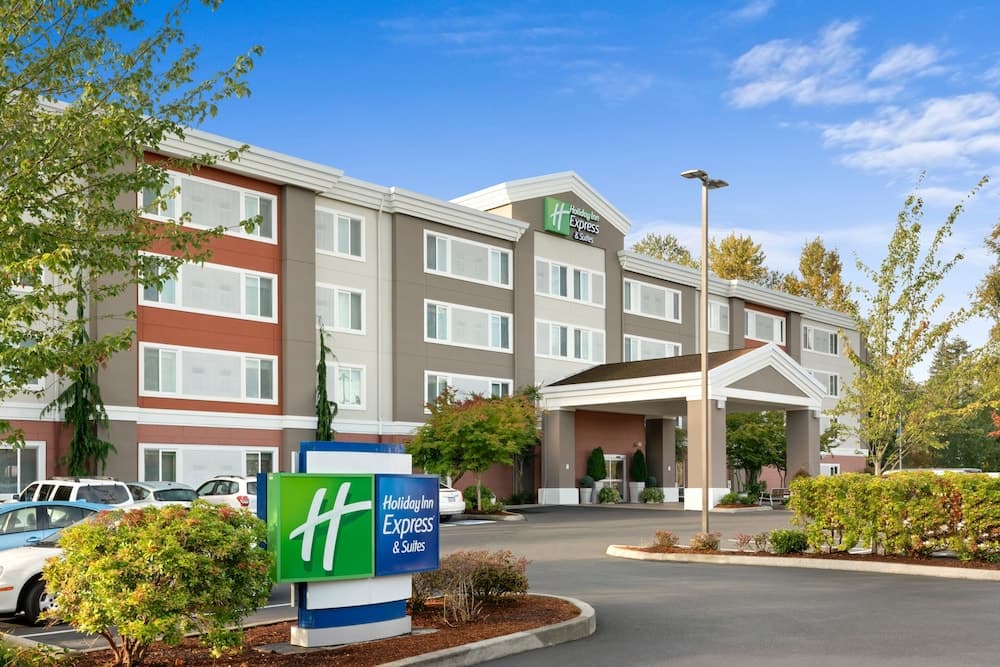 Holiday Inn Express & Suites Marysville by IHG