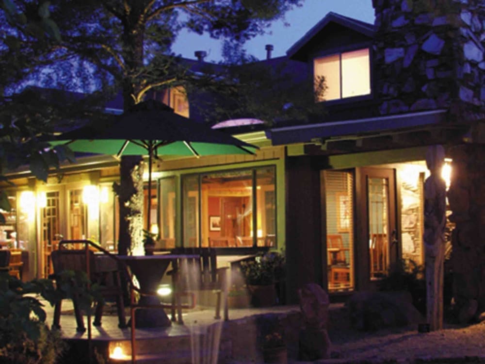 Lodge At Sedona