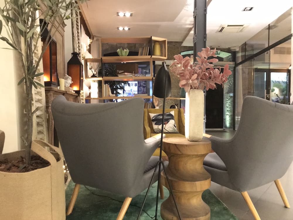 Lobi dinlenme salonu