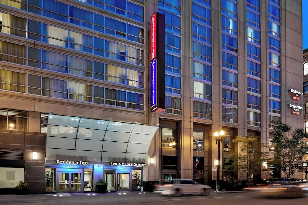 Springhill Suites by Marriott Chicago Downtown/ River North
