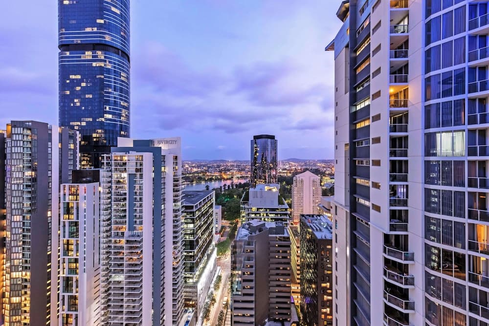 Oaks Brisbane Festival Suites
