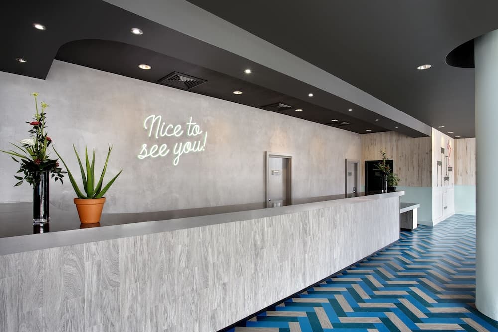 Lobi dinlenme salonu