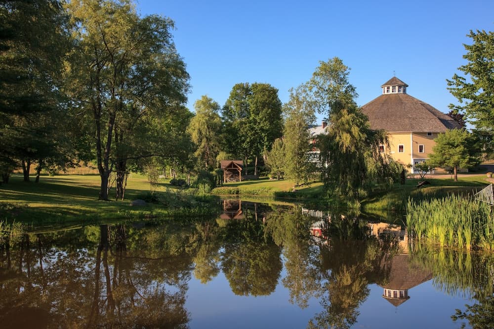 The Inn at Round Barn Farm