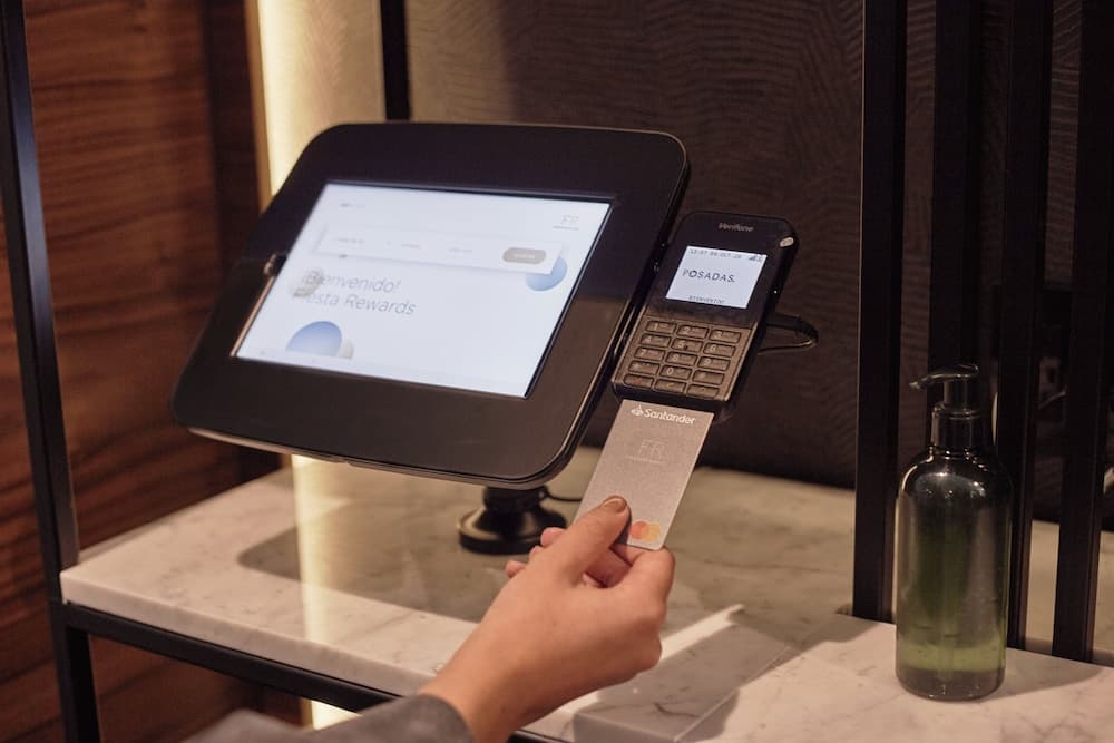 Giriş/çıkış büfesi