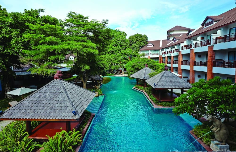 Woodlands Hotel & Resort