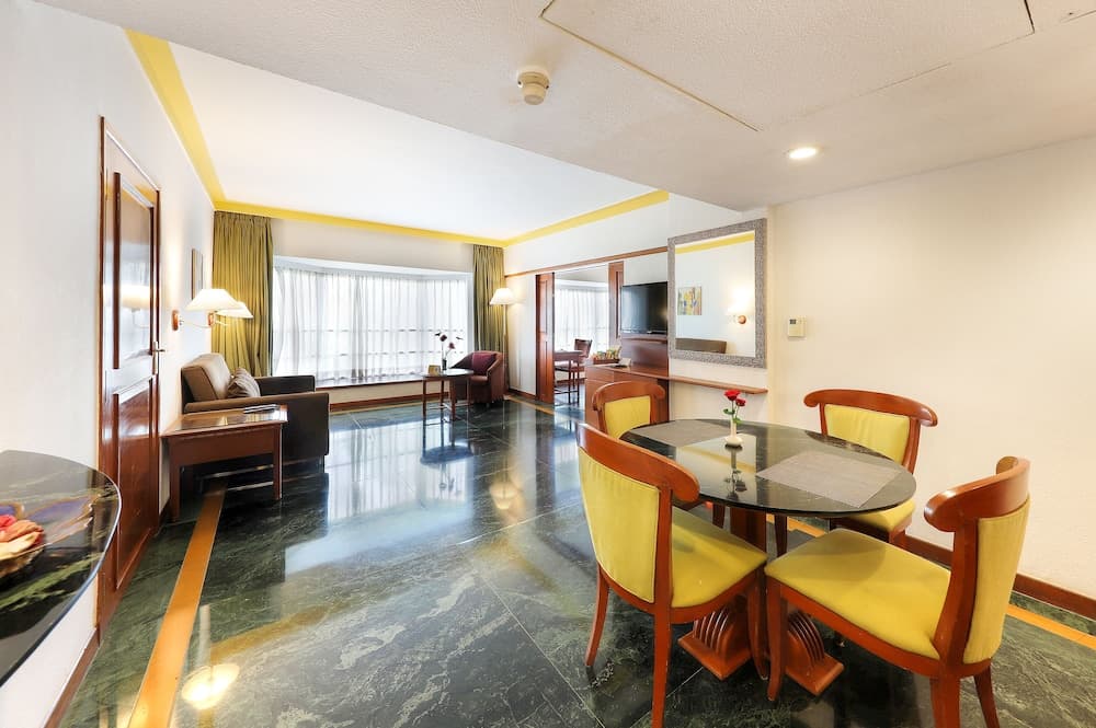 The Central Park Hotel