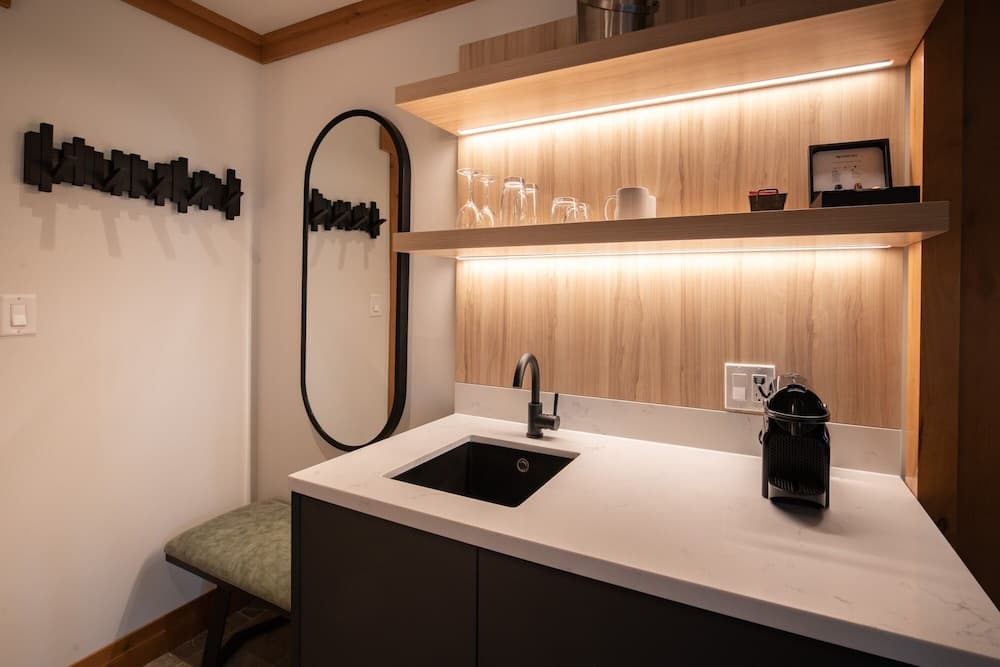 Kahve ve/veya kahve makinesi