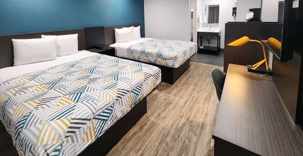 Studio 6 Suites San Ysidro, CA -San Diego South Bay