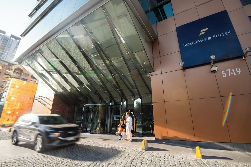 Boulevard Suites Hotel