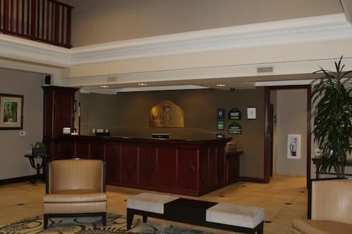 Holiday Inn Express Columbia West - Lexington by IHG