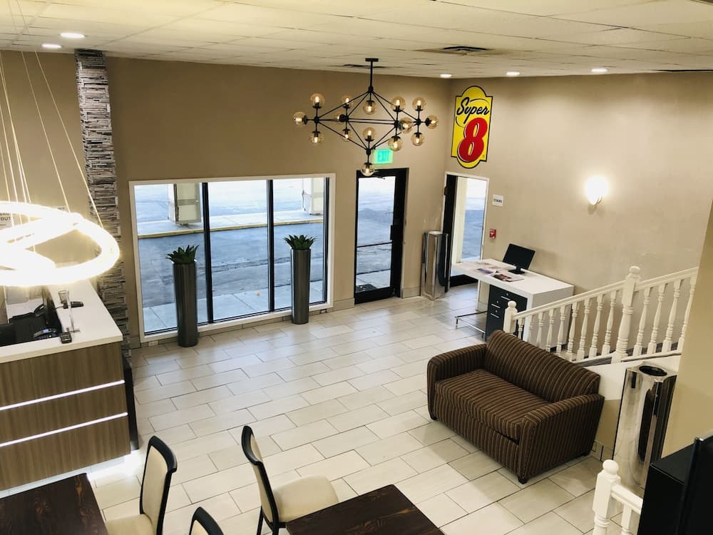 The Inn & Suites SW Omaha