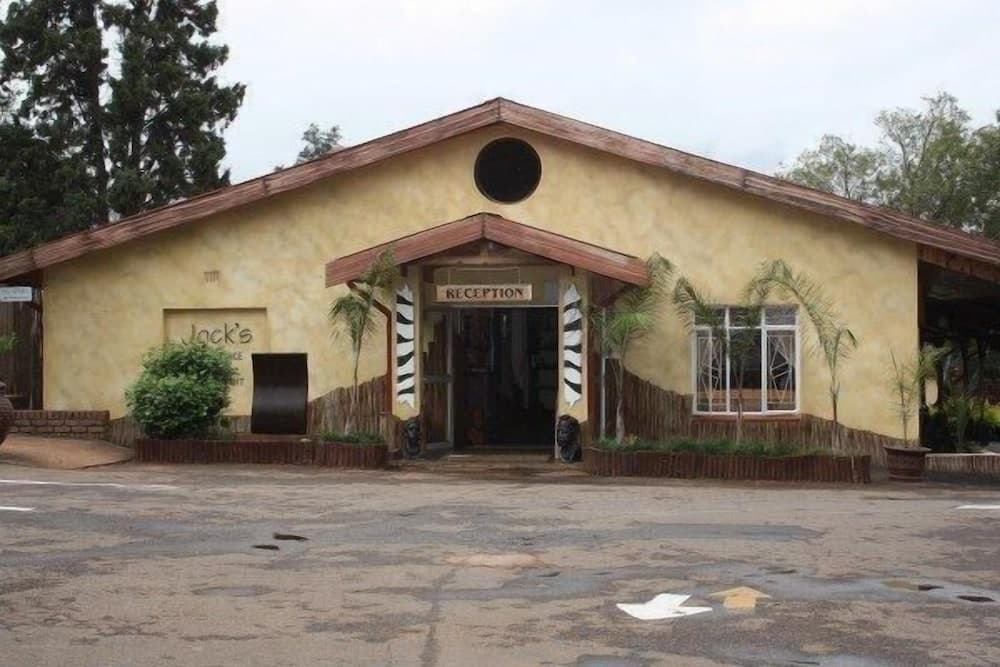 Konaklama yerinin ön cephesi