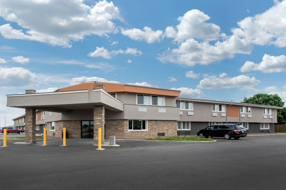 Quality Inn Madison West Near University Area