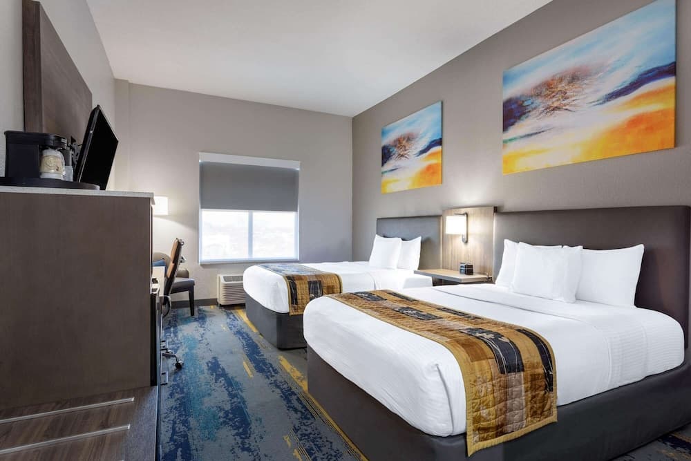 La Quinta Inn & Suites by Wyndham Tampa Central