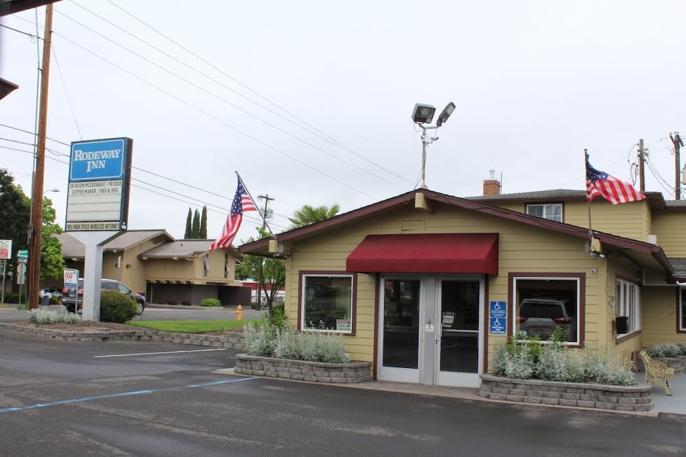 Rodeway Inn Medford South I-5