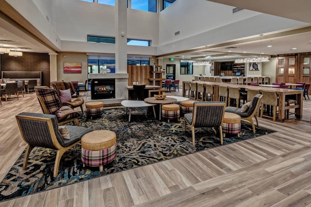 Lobi dinlenme salonu