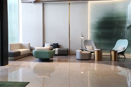 Holiday Inn Shanghai Jing'an by IHG