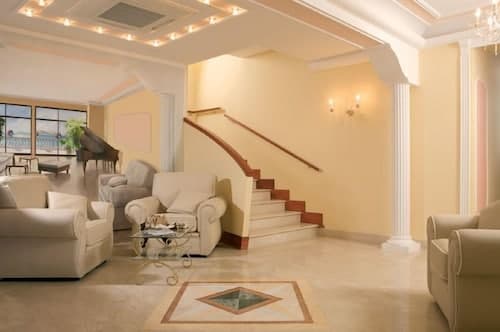 Hotel Prestige