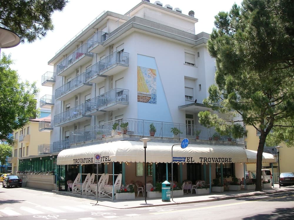 Hotel Trovatore