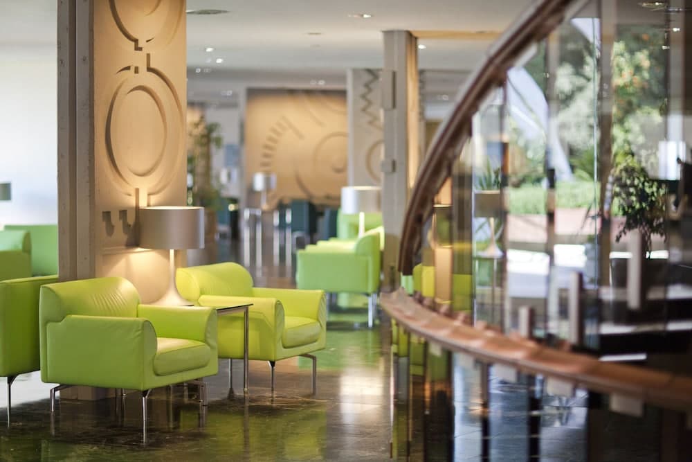 Lobi oturma alanı
