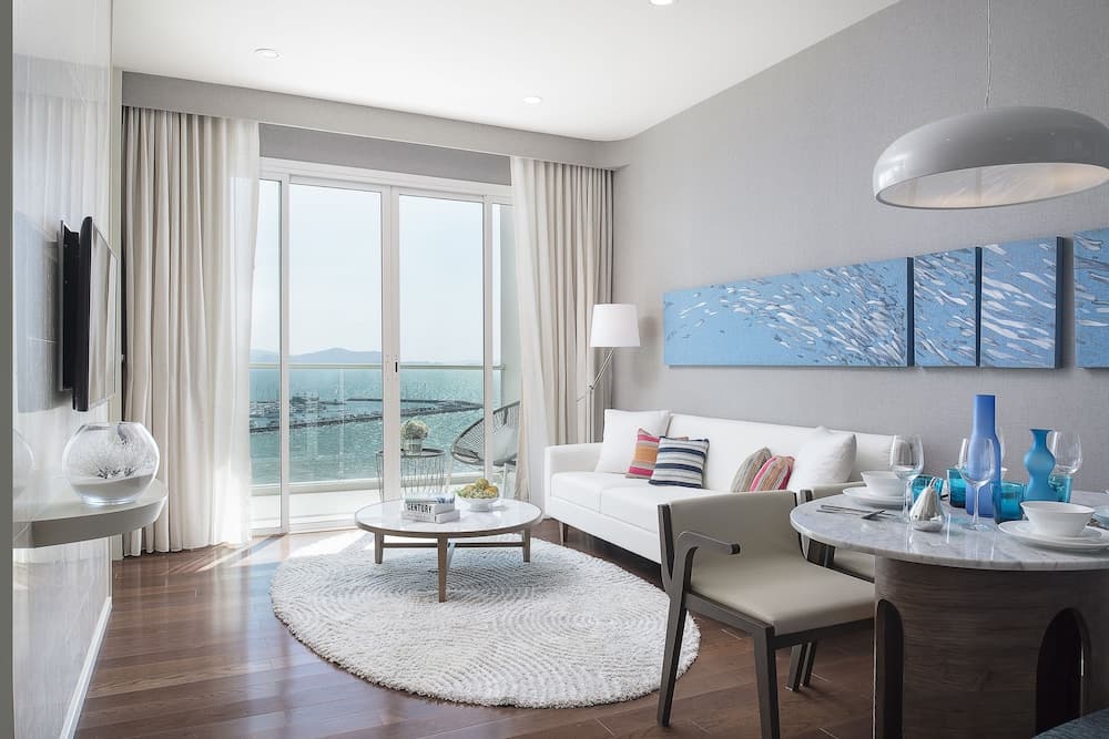 White Sand Beach Residences Pattaya