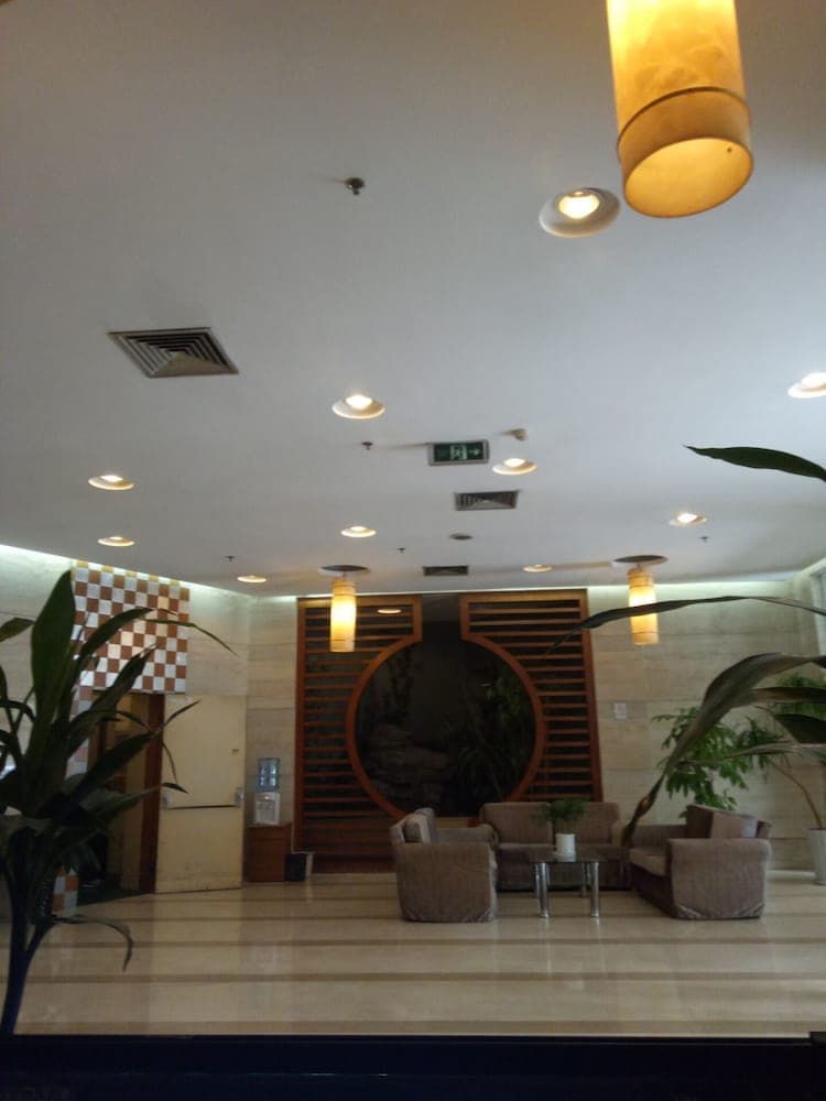 3rd-degree Seascape Apartment Hotel