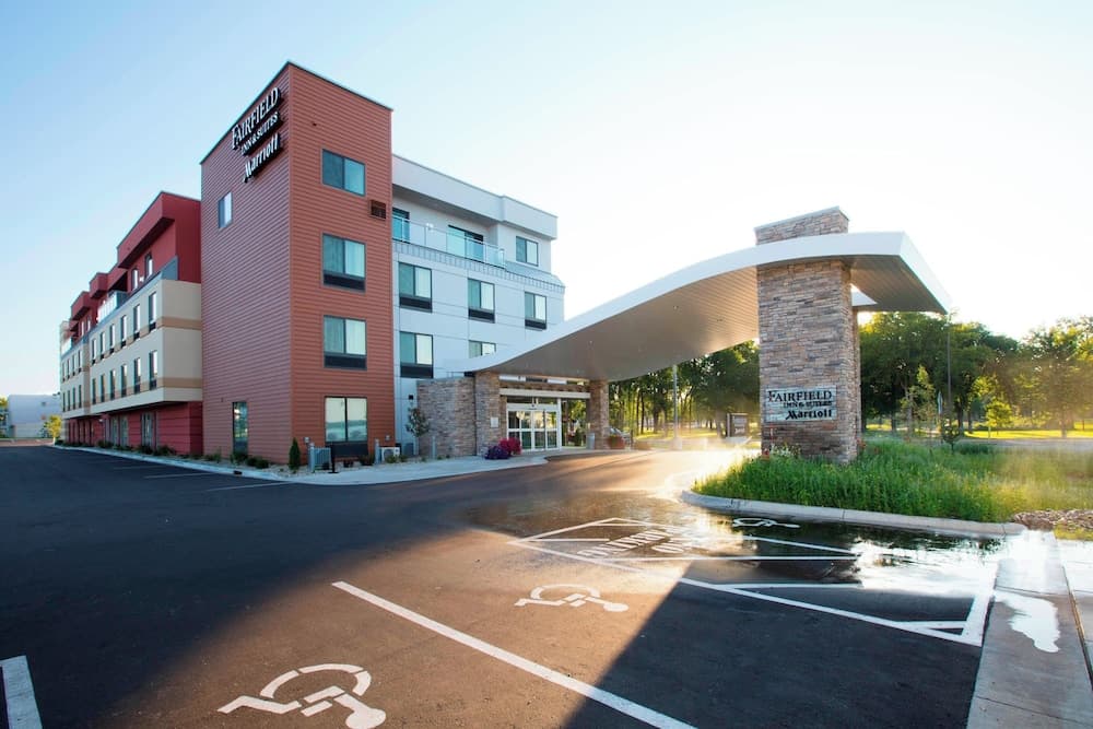 Fairfield Inn & Suites by Marriott Detroit Lakes