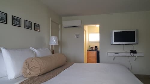 Le Cabanon Motel