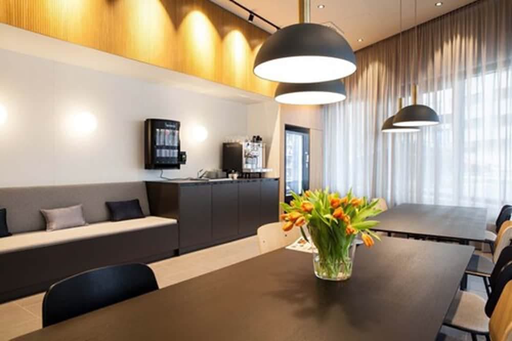 Lobi dinlenme salonu