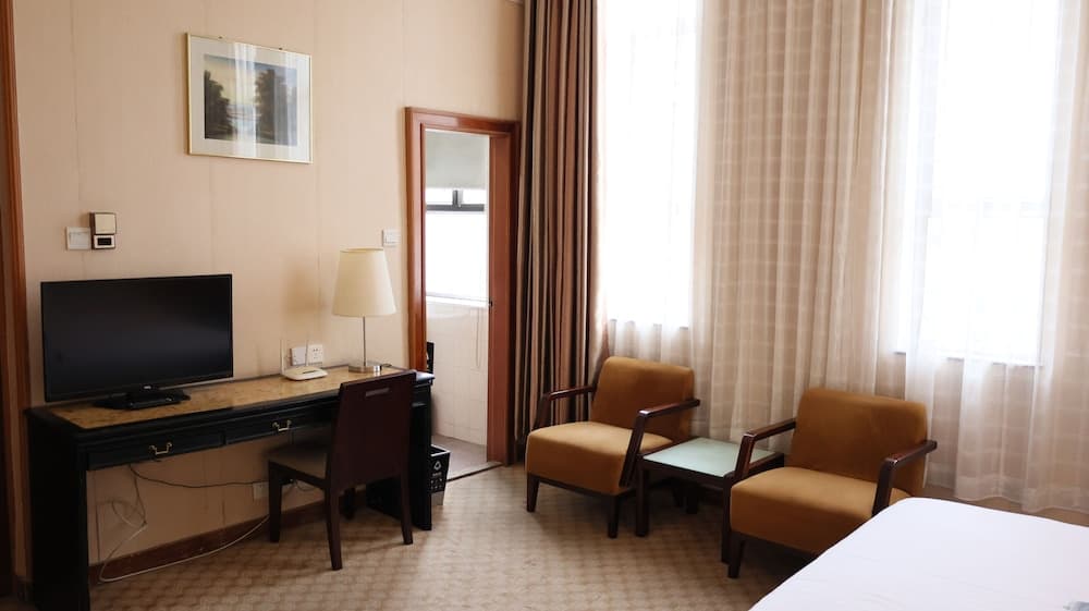 Aiqun Hotel Guangzhou - Free shuttle between hotel and Exhibition Center during Canton Fair