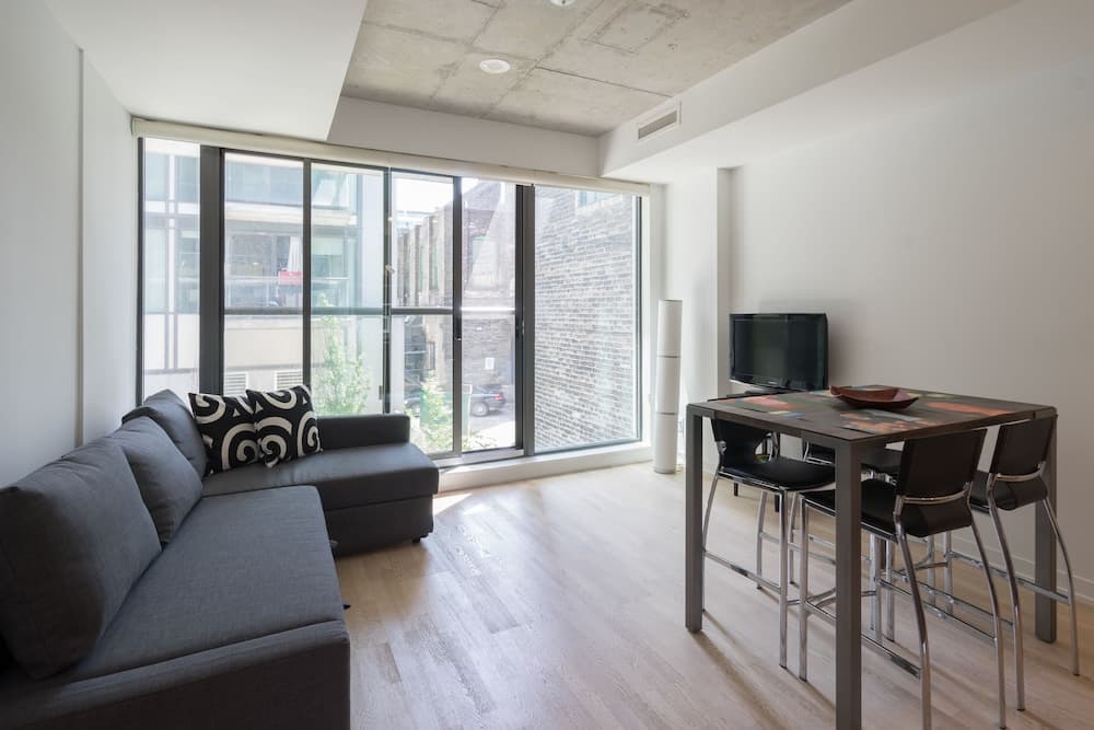 Applewood Suites - Fashion District Loft