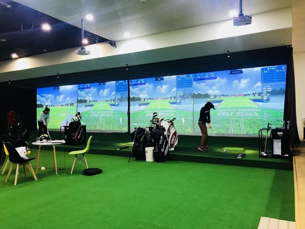 Kapalı golf antrenman alanı