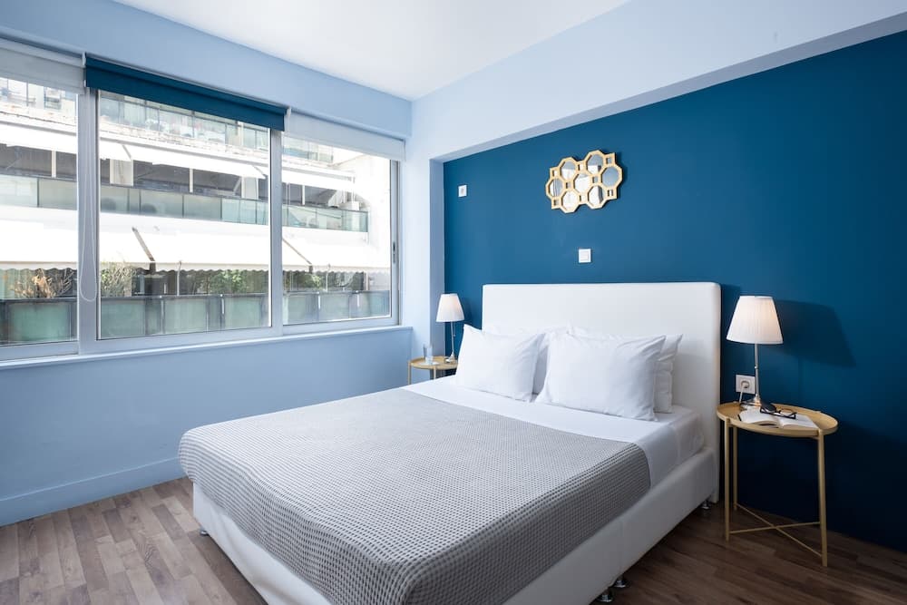 Enattica Syntagma Living