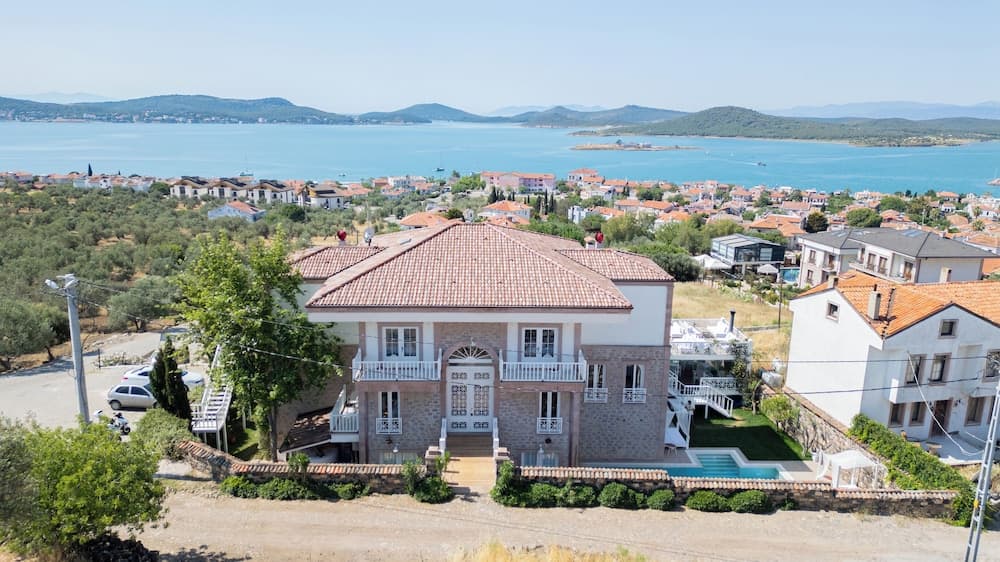 Cunda Piano Otel