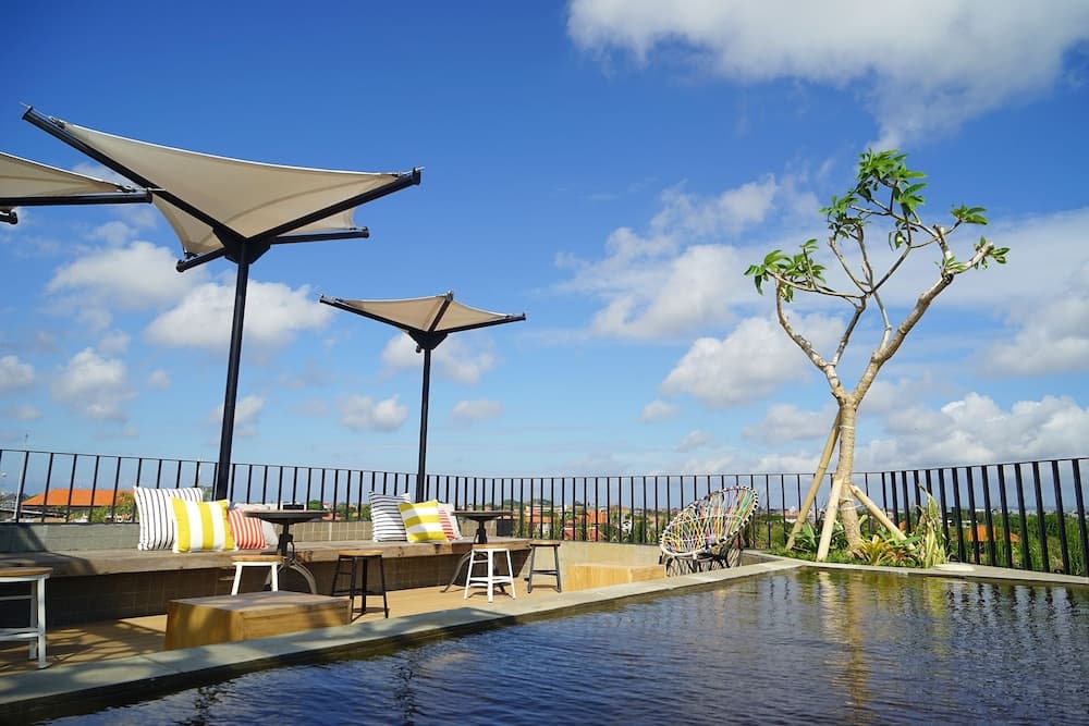 Borough Capsule Hostel Bali
