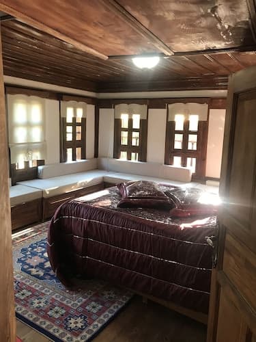 Çamlıca Konak Çarşıevi